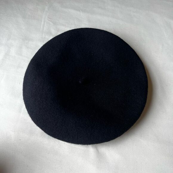 Vintage Wool Beret Hat Black 100% Wool Made in Czech Republic French Style S/M - Picture 3 of 10